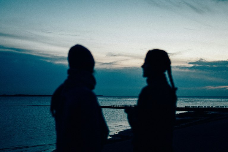 Χόμπι, δουλειά ή κραιπάλες; Πώς ζουν τον χωρισμό οι Έλληνες