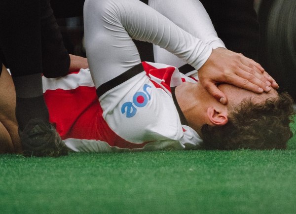 Αϊντχόφεν: Χωρίς τον Φαν Μπόμελ κόντρα στον Ολυμπιακό – Τραυματίστηκε σοβαρά και χάνει τη σεζόν