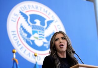 Η κυβέρνηση Τραμπ τερματίζει πρόγραμμα προστασίας μεταναστών από τη Βενεζουέλα