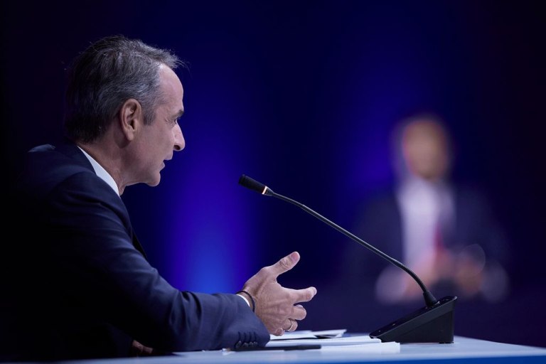 Τέσσερα ανοιχτά μέτωπα που ο Μητσοτάκης προσπάθησε να αμβλύνει στη ΔΕΘ και δύο αναδιπλώσεις