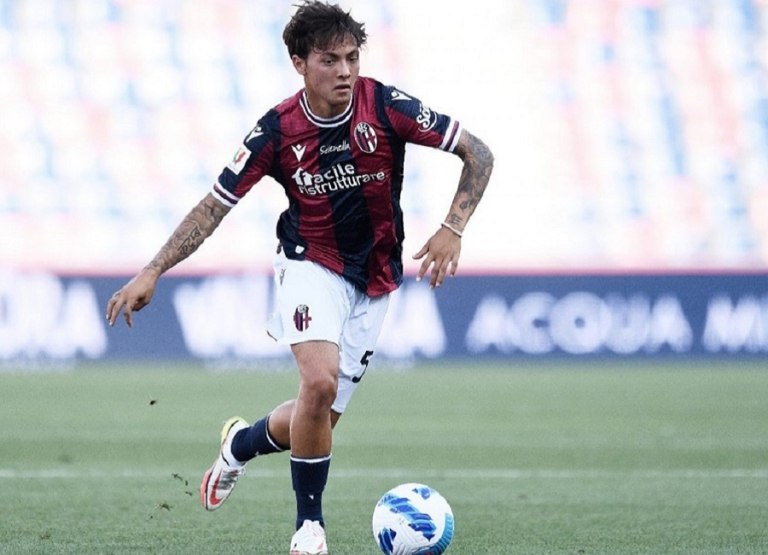 «Ο Άρης κλείνει τον εξτρέμ Εμάνουελ Βινιάτο»