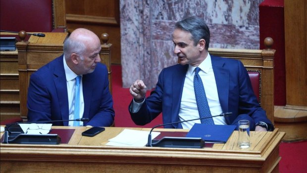 Τέμπη: Η κυβέρνηση επικαλείται την ανεξαρτησία της Δικαιοσύνης όταν… τη βολεύει