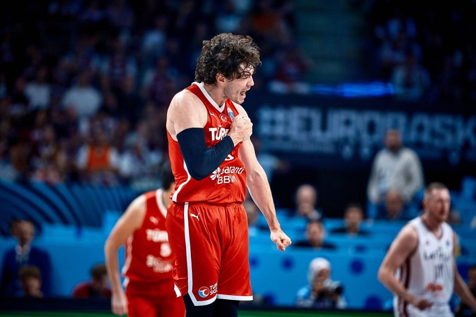 Παίζει ο Οσμάν στον ημιτελικό με την Ελλάδα