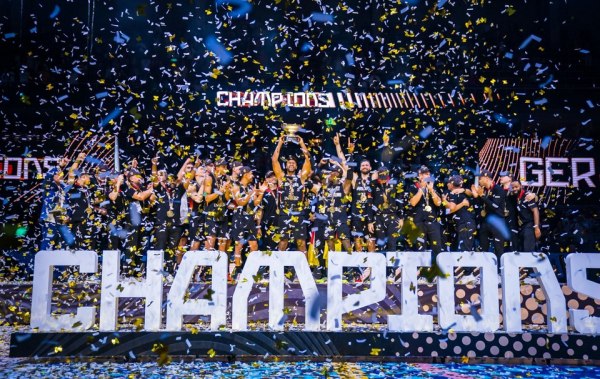 Μπασκετάρα über alles*