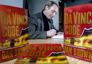 Ερωμένες, ψέματα και εκατομμύρια: Τα μυστικά του Νταν Μπράουν