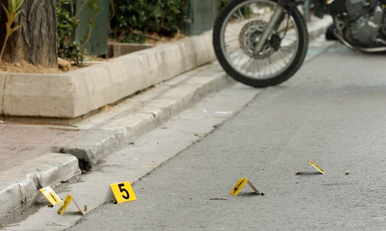 Ίλιον: Ανταλλαγή πυροβολισμών τα ξημερώματα στο Πάρκο Τρίτση – Βρέθηκαν πάνω από 15 κάλυκες