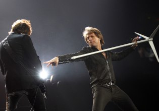 «Είμαι ακόμα συντετριμένος»: Το ένα πράγμα που δεν έχει ξεπεράσει Τζον Μπον Τζόβι στην πορεία του με τους Bon Jovi