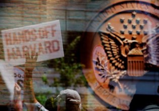 Χάρβαρντ: Δικαστήριο ακυρώνει το πάγωμα των χρηματοδοτήσεων που αποφάσισε ο Τραμπ