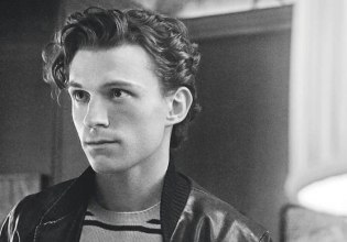 Ο Τομ Χόλαντ αποθεώνει τον Κρίστοφερ Νόλαν: «Η Οδύσσεια έχει το καλύτερο σενάριο που διάβασα ποτέ»