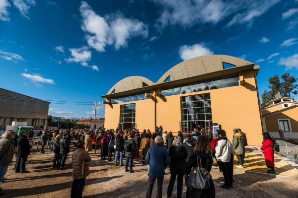 Η κρυφή δύναμη του ασήμαντου και της αταξίας: Δύο εκθέσεις – συζήτηση με το χθες και το σήμερα