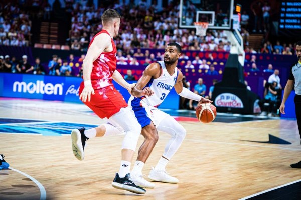 Γαλλία – Πολωνία 83-76: Έβαλαν «φωτιά» στον όμιλο οι Γάλλοι!