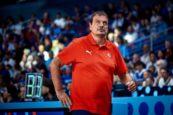 Ο Αταμάν, η ήττα της Τουρκίας στον τελικό και το 1/6 από τον περασμένο Σεπτέμβρη (vids)