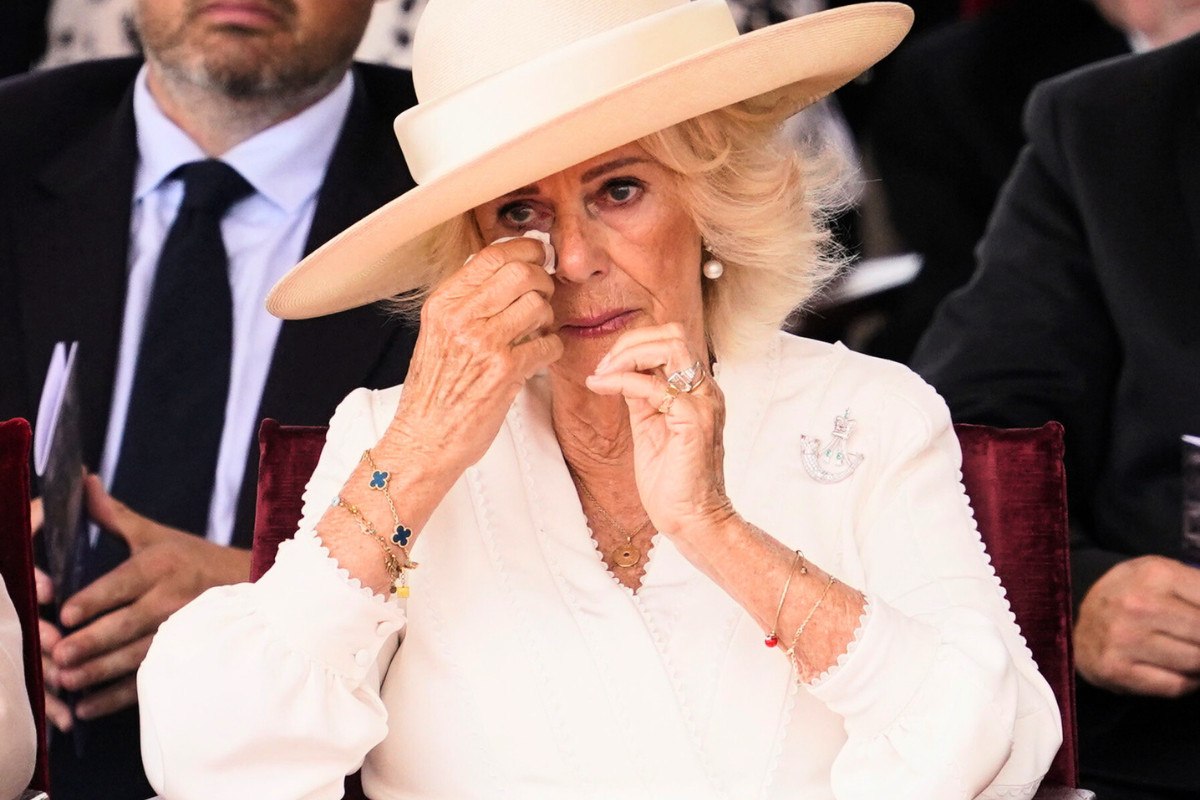 Βασίλισσα Καμίλα: Έπεσε θύμα σεξουαλικής επίθεσης ως έφηβη – Το τραύμα, η αφοσίωση, η Ζιζέλ Πελικό