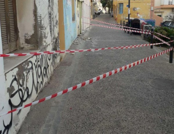 Κατέρρευσαν τμήματα δύο μπαλκονιών στο Ηράκλειο