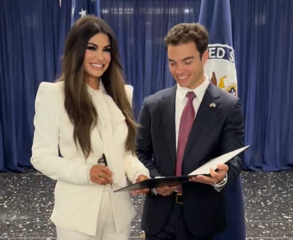 Κίμπερλι Γκίλφοϊλ: Η πρώτη ανάρτηση μετά την ορκωμοσία της ως πρέσβειρας των ΗΠΑ – Πότε αναμένεται στην Ελλάδα