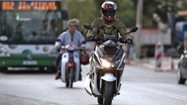 Τροχαία: Πάνω από 2.800 κλήσεις σε μια εβδομάδα σε οδηγούς και επιβάτες δίκυκλων που δεν φορούσαν κράνος