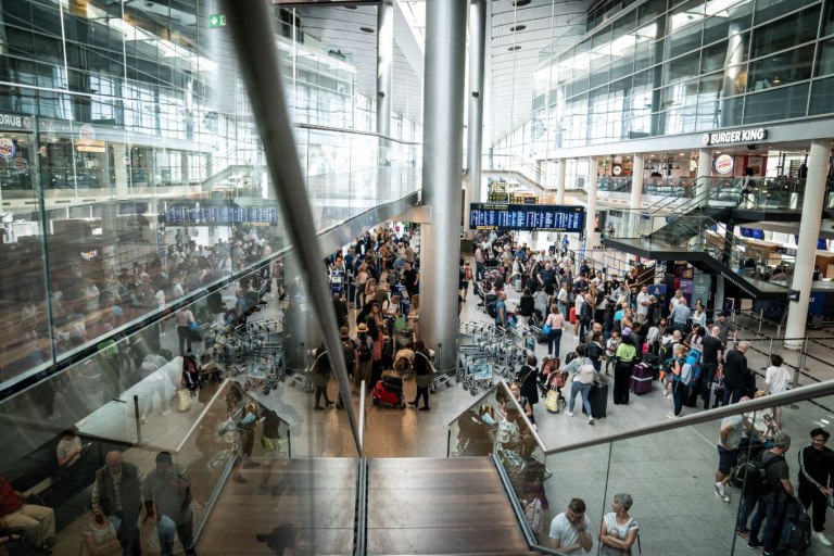 Δανία: Έκλεισε το αεροδρόμιο της Κοπεγχάγης – Drones στον εναέριο χώρο