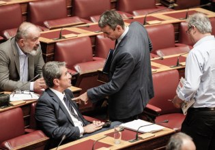 Ανδρέας Λοβέρδος: Από «τιμωρός» Μητσοτάκη σε «ακόλουθο» Μητσοτάκη