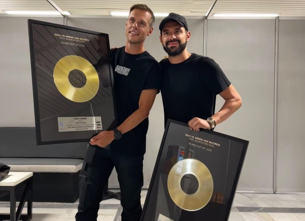 Armin van Buuren: Xρυσή βράβευση από την Panik Records στον κορυφαίο Ολλανδό DJ & παραγωγό