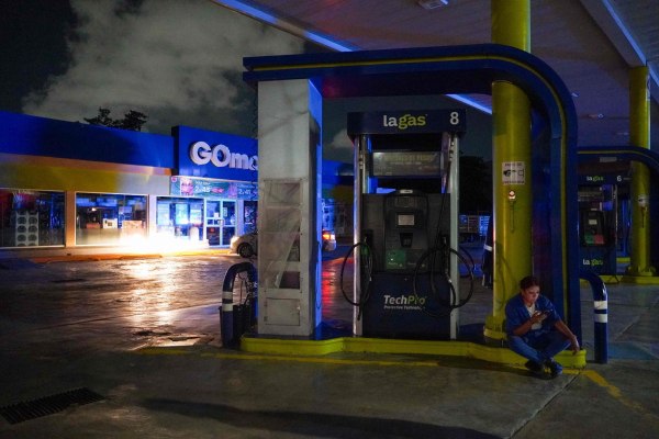 Μεξικό: Χωρίς ηλεκτρικό ρεύμα 2,3 εκατομμύρια άνθρωποι – Χάος στους δρόμους του Κανκούν