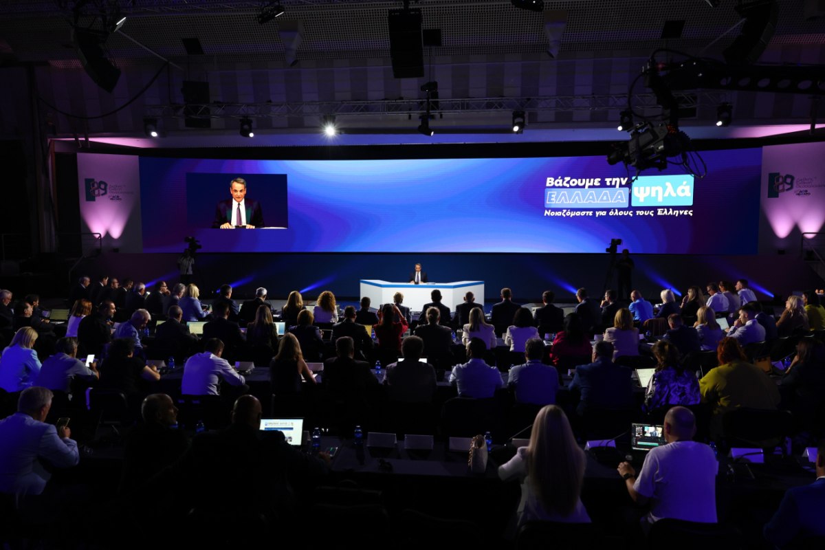 ΔΕΘ: Χαμηλό βαθμό βάζουν οι πολίτες στις εξαγγελίες της κυβέρνησης – Τα εισοδήματα δεν επαρκούν ούτε για τον μήνα