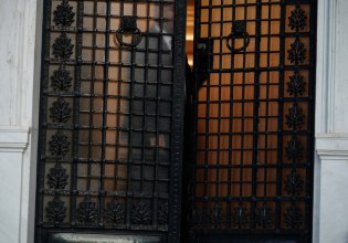 Σε βέρτιγκο η κυβέρνηση με τον Τσίπρα – Το μεγαλύτερο πολιτικό ταλέντο της γενιάς μας λέει ο Άδωνις, αδειάζοντας Μαρινάκη