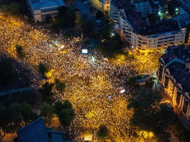 Σερβία: Μεγάλη συγκέντρωση κατά της διαφθοράς στο Νόβι Σαντ διαλύεται από την αστυνομία