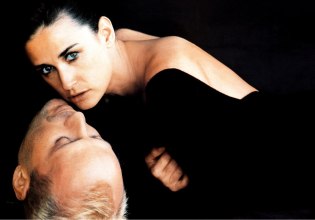 «Είναι σκληρό»: Η Ντέμι Μουρ για τον Μπρους Γουίλις μετά την άνοια – Τι είπε για τη διαδικτυακή επίθεση στη νέα σύζυγό του