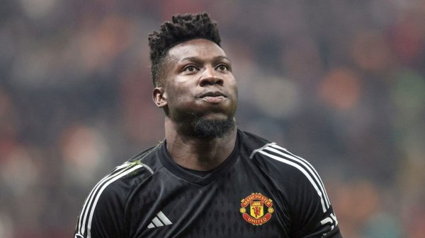 Ο Ονάνα φεύγει από τη Γιουνάιτεντ και οι οπαδοί της… τραγουδούν και γιορτάζουν (vids)