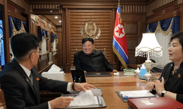 Με το θωρακισμένο τρένο του στο Πεκίνο ο Κιμ Γιονγκ Ουν – Το πολυτελές μέσο μεταφοράς που εμπιστεύεται