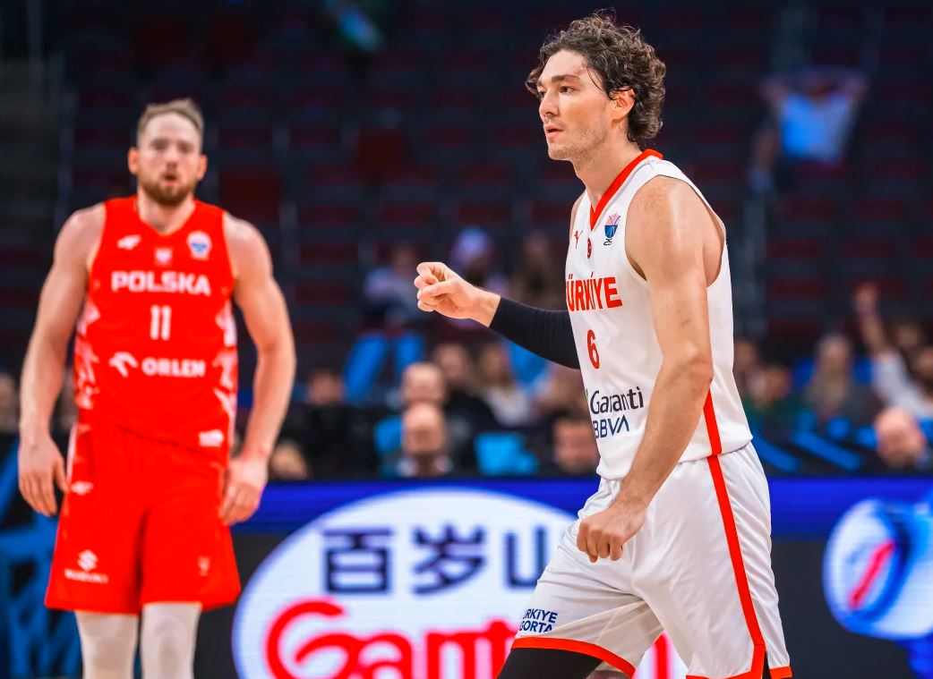 Πλήγμα για την Τουρκία: Ο Οσμάν τραυματίστηκε και έφυγε υποβασταζόμενος