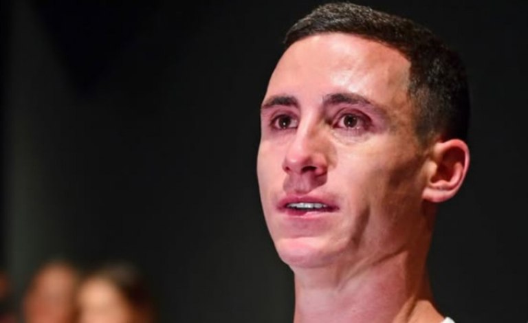 Συγκλονιστική εικόνα: Τα δάκρυα συγκίνησης του Ποντένσε για τον Ολυμπιακό (pics)