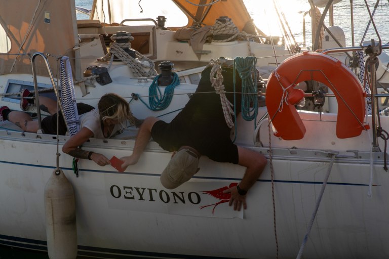 Global Sumud Flotilla: Το ελληνικό καράβι «Οξυγόνο» εν πλω για τη Γάζα – Ζωντανά η πορεία του στόλου Flotilla