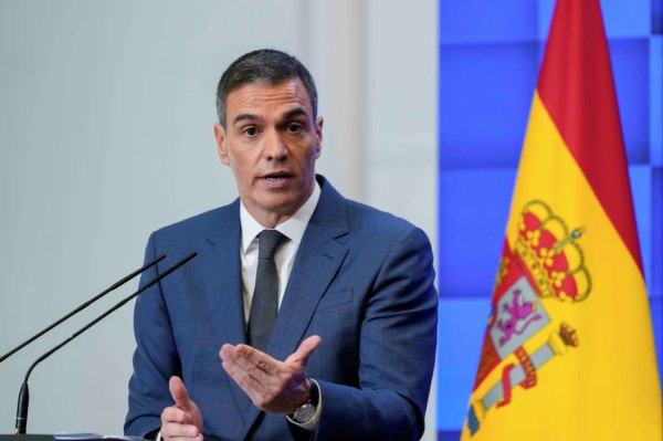 Ισπανία: Ο Σάντσεθ κατηγορεί δικαστές πως «κάνουν πολιτική» σχετικά με υποθέσεις φερόμενης διαφθοράς