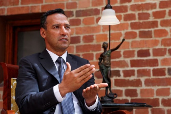 Η Κολομβία «είναι αφοσιωμένη» στον πόλεμο κατά των ναρκωτικών, λέει ο υπουργός Άμυνας