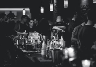 Αλκοόλ: Έξι χώρες της ΕΕ πιέζουν για περισσότερους περιορισμούς στην κατανάλωσή του