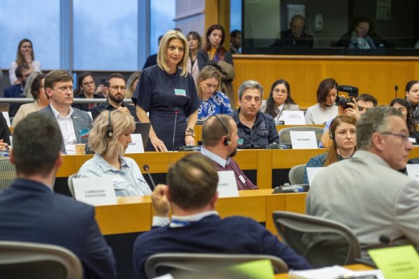 Επιμένουν οι συγγενείς των θυμάτων των Τεμπών για τις εκταφές των σορών – Νέο υπόμνημα στην PETI