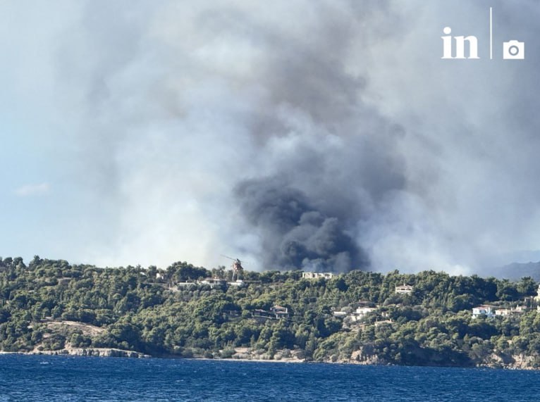 Μεγάλη φωτιά στο Κουνούπι Αργολίδας – Σηκώθηκαν έξι εναέρια – Ήχησε το 112