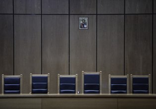 Στις 24 Νοεμβρίου η δίκη για το «email gate» – Στο εδώλιο Ασημακοπούλου και τρία ακόμα άτομα