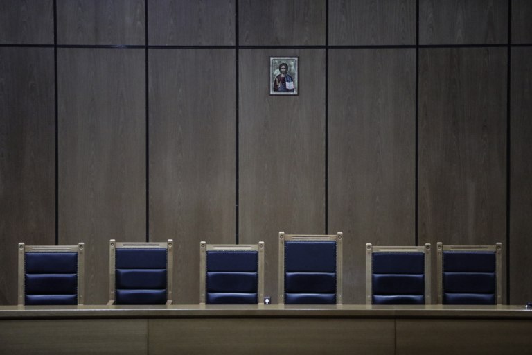 Στις 24 Νοεμβρίου η δίκη για το «email gate» – Στο εδώλιο Ασημακοπούλου και τρία ακόμα άτομα