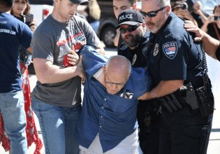 Τσάρλι Κερκ: Ο ηλικιωμένος που συνελήφθη αρχικά, αντιμετωπίζει κατηγορίες για παρεμπόδιση δικαιοσύνης