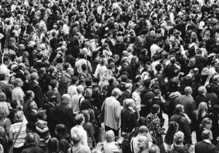 Δημογραφική κρίση: Μήπως δεν χρειάζεται να πανικοβαλλόμαστε τόσο για την παγκόσμια πτώση της γονιμότητας;