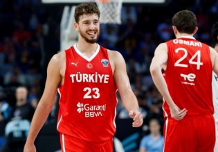 Αντιδράσεις για την ανάρτηση του Σενγκούν με τον Κεμάλ και το σχόλιο «σας πείραξε ο θαλασσινός αέρας;» (pics)