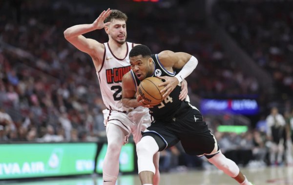 Αντετοκούνμπο – Σενγκούν: Συμπαίκτες για μια μέρα πριν λίγους μήνες (vid)