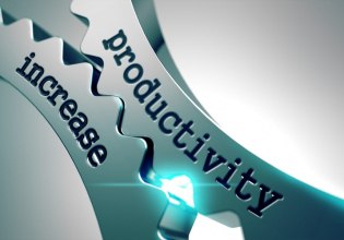 Η παραγωγικότητα της εργασίας στην Ελλάδα: Κι όμως αυξάνεται, πιο γρήγορα από τους μισθούς