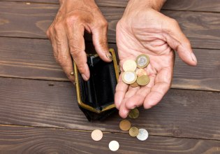 Αύξηση 12 έως 55 ευρώ σε 670.000 συνταξιούχους