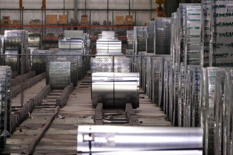 Χαλυβουργία: Περιμένουν αλυσιδωτές ζημιές οι ευρωπαίοι βιομήχανοι λόγω των δασμών