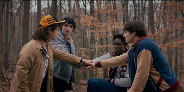 Όλα ξεκινούν από τους γονείς: Πώς δεν καβάλησαν το «καλάμι» οι ανήλικοι πρωταγωνιστές του «Stranger Things»;