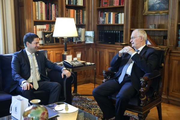 Συνάντηση του ΠτΔ Κωνσταντίνου Τασούλα με τον Πρύτανη του ΕΚΠΑ Γεράσιμο Σιάσο