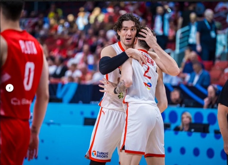 Τουρκία – Πολωνία 91-77: Στους «4» με «τριπλό» Σενγκούν οι Τούρκοι και… περιμένουν την Ελλάδα